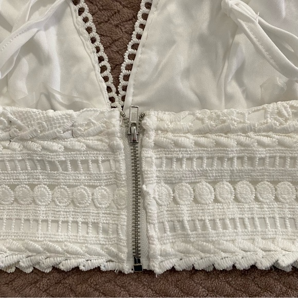 Bralette, white, Criss Cross, Zip up Back. Size Small. - Picture 3 of 6